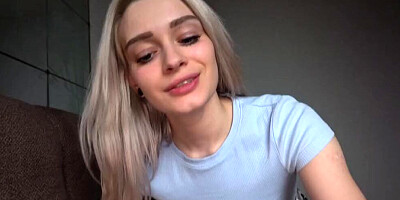 Gorgeous blonde babe is wrapping her juicy ass around stepbrother's dong