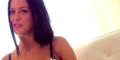 Marvelous cougar is spreading legs while playing with her wet pussy