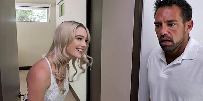 Snooping dads go for the coochie