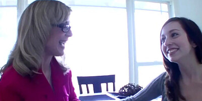 SEXYMOMMA - Cougar stepmom gives her twat to young cutie
