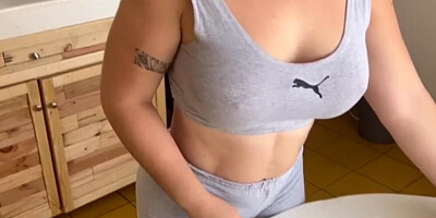 Big booty waitress gets double cream