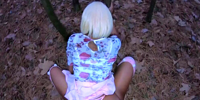 Ebony doll is rubbing her juicy cunt out in the open