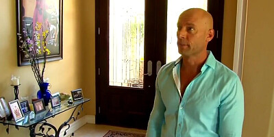 Chubby Latina sucks a dick and fucks with legs wide open