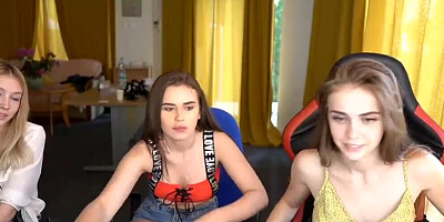 PAWG Teens get Bored and Masturbaate together