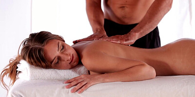 Masseur with big cock drills oiled gal's wet twat