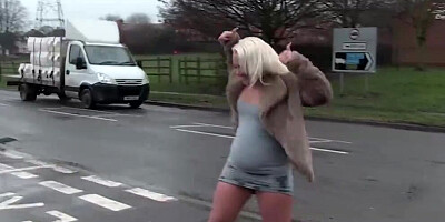 PORNXN - Mature Blonde Public Pissing (Tanya Lixxx)