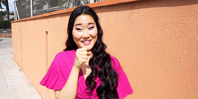 Asian amateur cutie gets paid for a sloppy blowjob outdoors