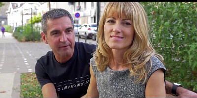 Naomi et Nico, les deux libertins fêtent leur anniversaire en gangbang