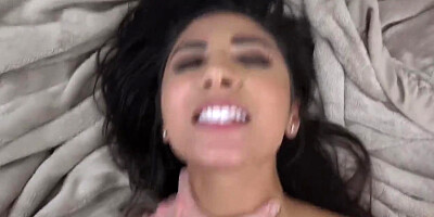 Real Estate Agent Cheats on Boyfriend to Land Deal