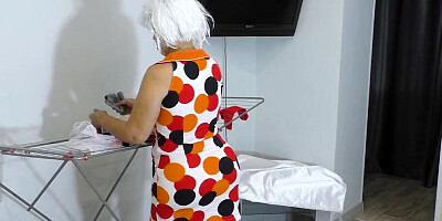 An old housewife is always willing to stretch her ass on a bigger dick