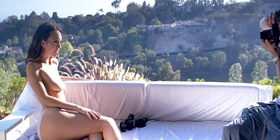 Photographer fucking stunning babe outdoors