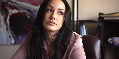 Stepson Wanted To Relax And Fucked Gorgeous Mother Jennifer White