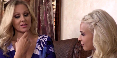 Emma Hix is sharing Hitachi magic wand with her kinky stepmom