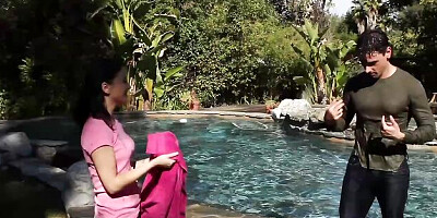 Gorgeous dick-riding session with a passionate brunette Daisy Summers