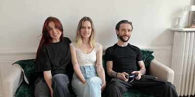 Amateur threesome – Two French goddess share a lucky man