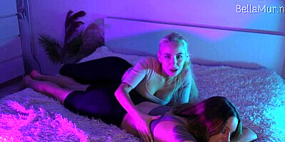 SFW! I massage my friend in a very sensual way ASMR
