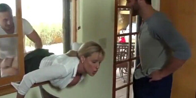 Blonde mon gets fucked while being stuck in the window