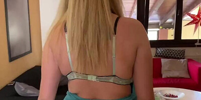 Huge tits Erin Star a natural pussy pleasure moment at home