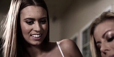 Jill Kassidy Has Threesome with Stepmom Alexis Fawx