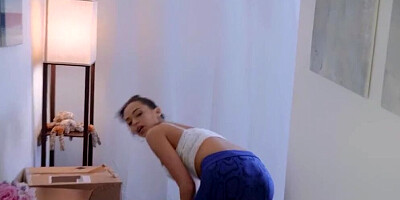 MOFOS - Naughty Armani Black Fucks The Delivery Guy Isiah Maxwell's BBC Before Her BF Comes Home