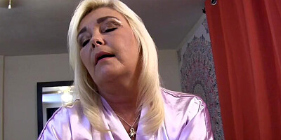 Slutty mature woman Ms Paris Rose rides a cock in POV video