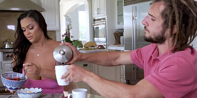 Meet Big Tits MILF Dating App