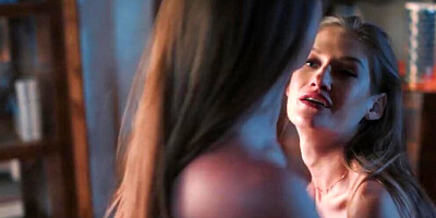 Sexy lesbian detective falls in love with her hot suspect
