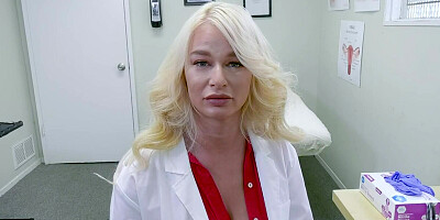 Mature blonde doctor with big melons is jerking off her twat