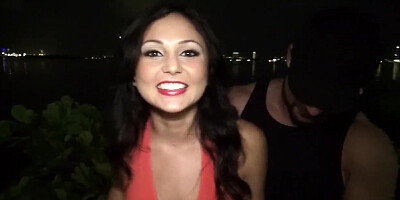 Mofos - Ariana Marie - Public Sex Dirty Dogging