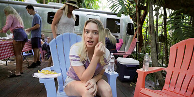 Outdoor BBQ sex for curious Juliette Mint