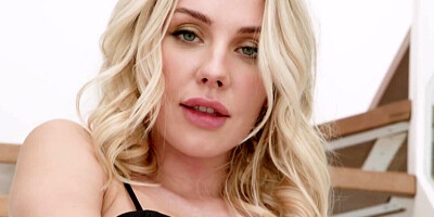 Fingering and fucking the asshole of hot babe Angie Lynx