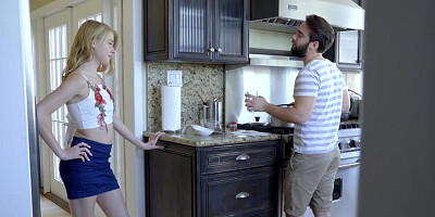 Makayla Cox & Hannah Hays are having FFM 3some with one guy