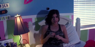 Daddy doesn't know he's fucking his stepdaughter