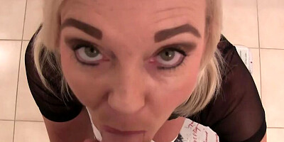 The Horny Housewife Rewards Him with Her PUSSY