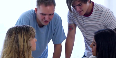 River Lynn & Theodora Day are getting bonked in a 4some