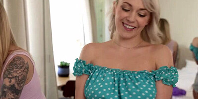 Myfamilypies Helping My Funsize Stepsister And Her Friends