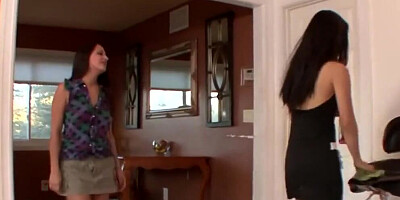 Crystal Jewels is having fun in a hot lesbian 3some