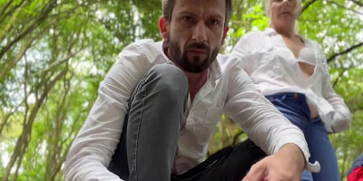 Blowjob on a dog walk