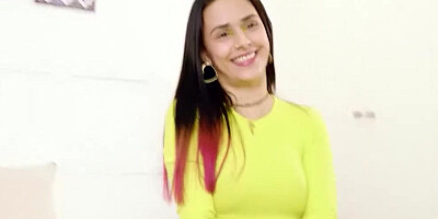 Spectacular showers by Lara Cruz and their girlfriends. Watch those great bodies!