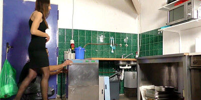 Amateur girl blows a guy and gets fucked in the kitchen