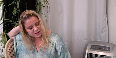 Sex with stepmom on the first day of college