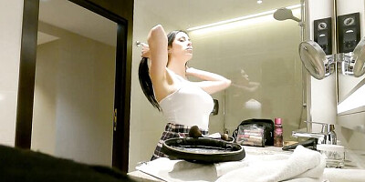 Stunner nymph's babe clip