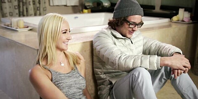 Cheerful Tyler Nixon and Jade Amber - missionary scene - Adult Mobile