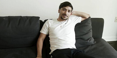 Smiling Hailey's pussy licking sex