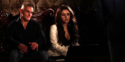 Amazing Woman boss handles her subordinates in hot threesome