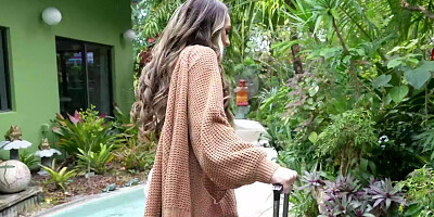 Mackenzie Mace craves for a BBC deep down her cunt