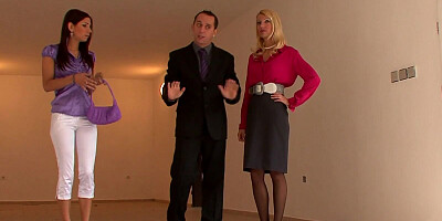 Gorgeous MILF Rachel Evans loves being poked with a firm cock