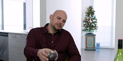 Ghost of Christmas Past is actually a Big (•)(•) Blonde!