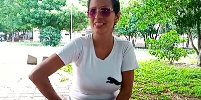 I met a good friend in the park that let me accompany her and eat her pussy
