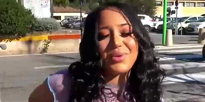 Persuaded a passerby to have sex and deep blowjob